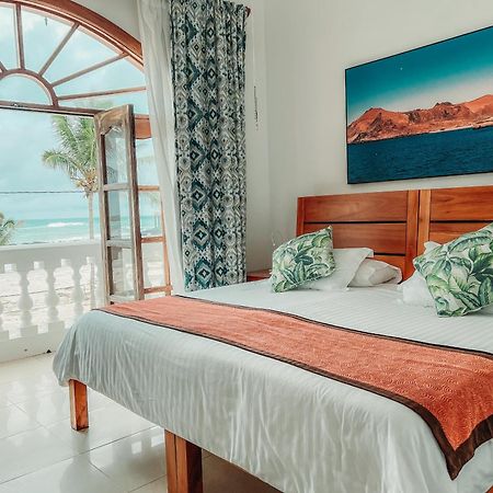 Hotel Albemarle 푸에르토빌라밀 외부 사진