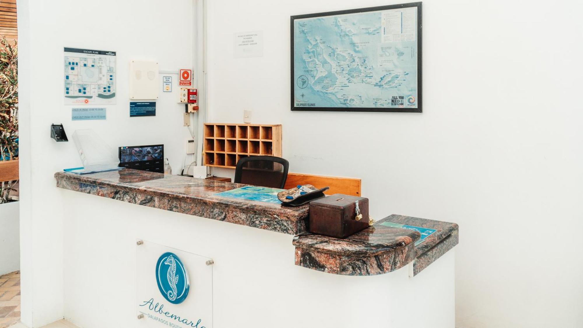 Hotel Albemarle 푸에르토빌라밀 외부 사진