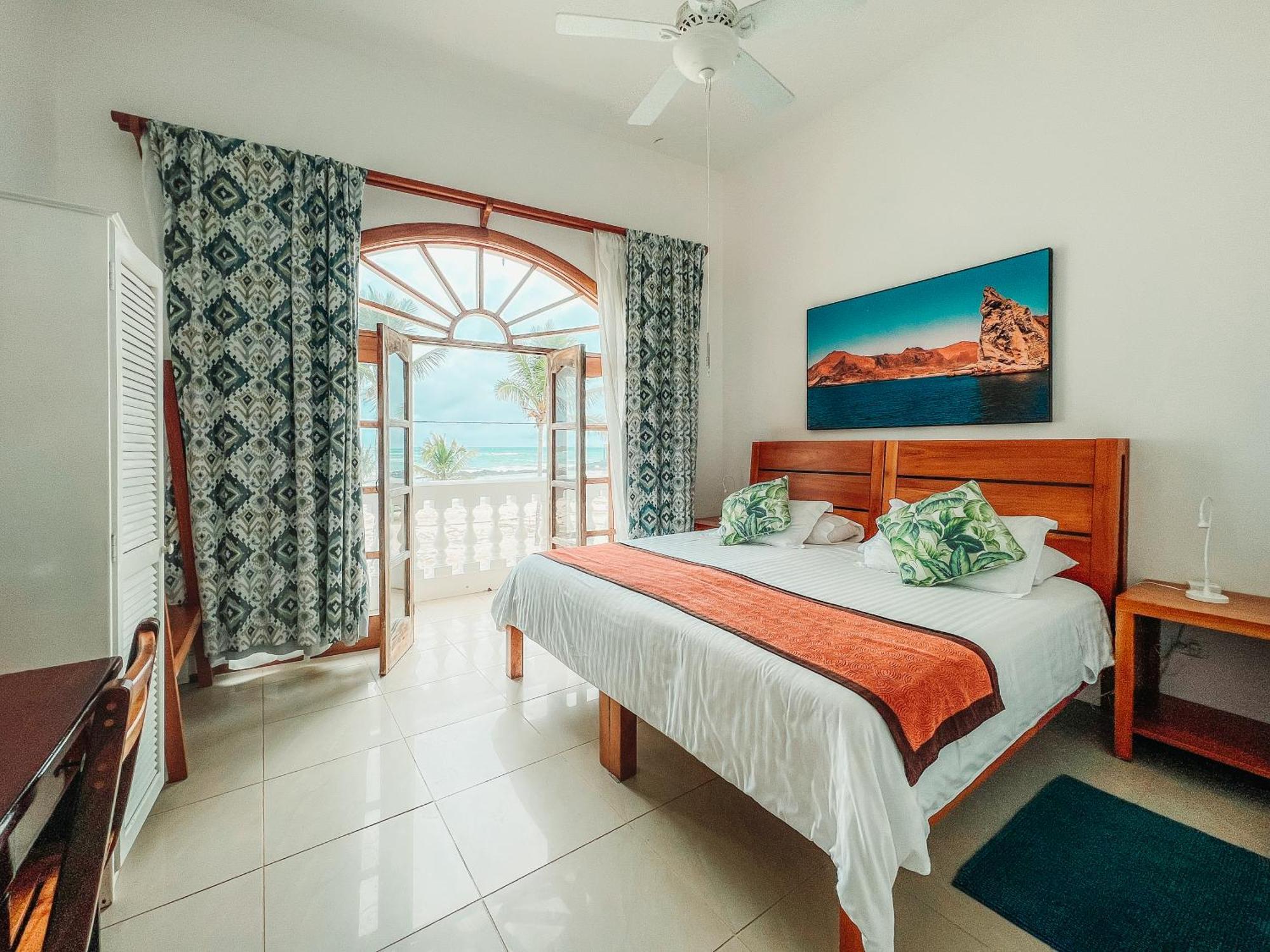 Hotel Albemarle 푸에르토빌라밀 외부 사진