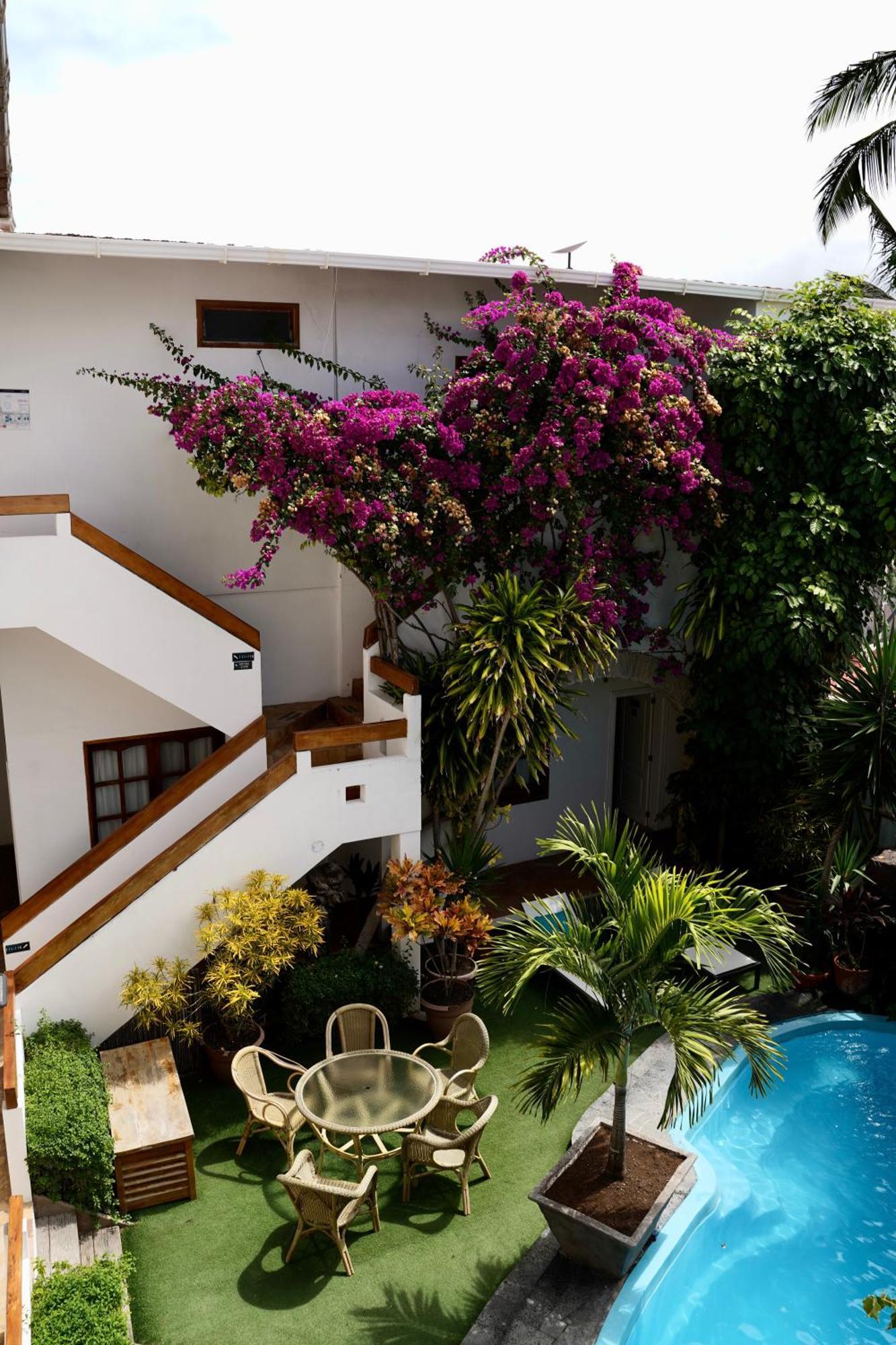 Hotel Albemarle 푸에르토빌라밀 외부 사진