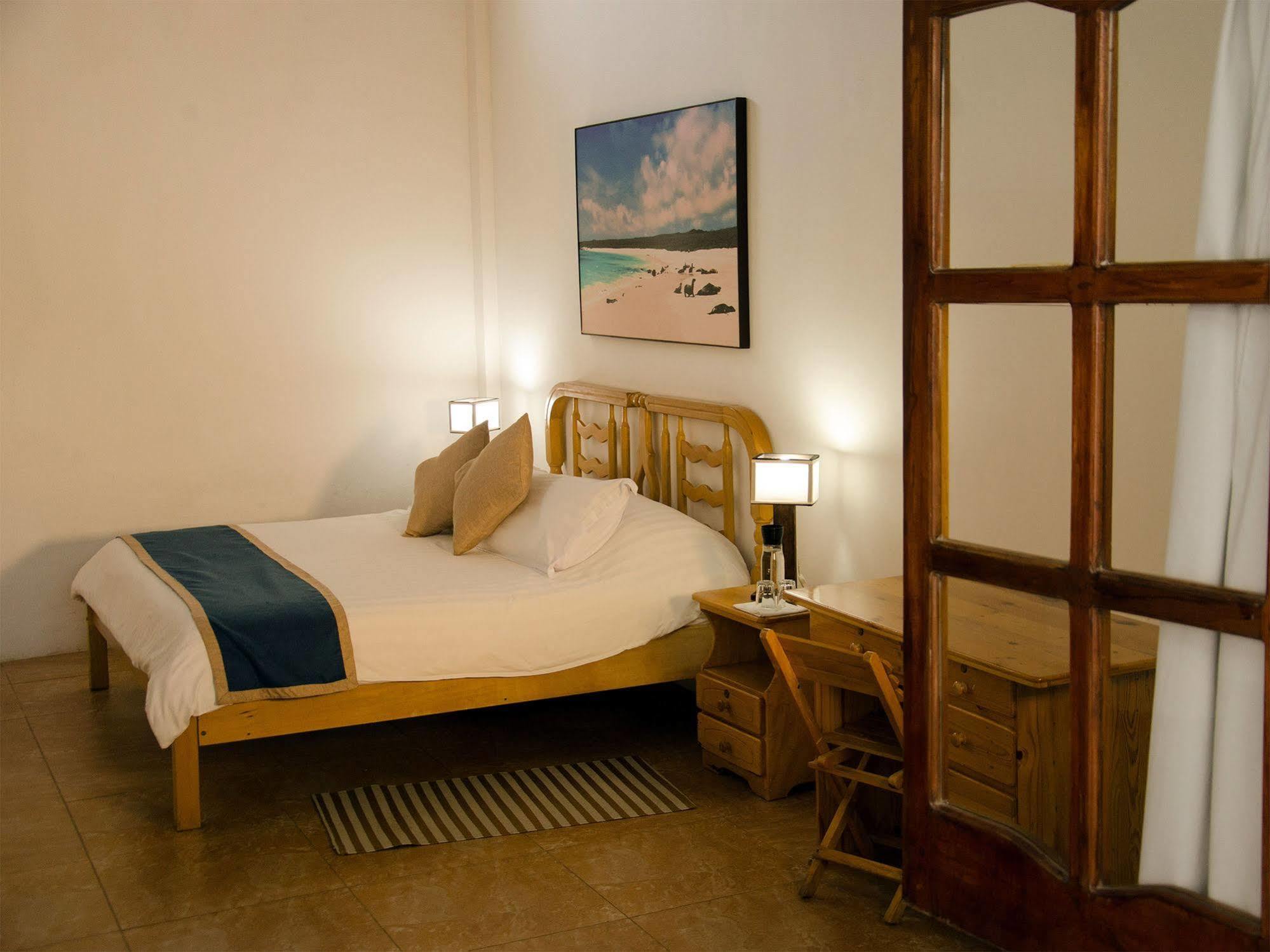 Hotel Albemarle 푸에르토빌라밀 외부 사진